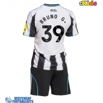 Newcastle United Bruno Guimaraes #39 Replica Home Minikit 2025-26 Short Sleeve (+ pants)
